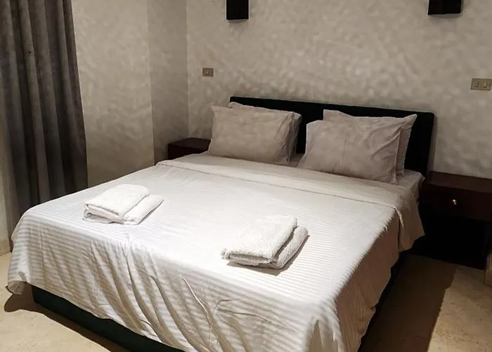 Nayah Stays, Lagoons Beach, Paradise 3 Ensuite With Private Pool