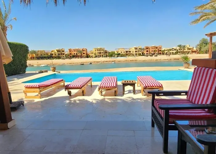 Villa Nayah Stays, Lagoons Beach, Paradise 3 Ensuite With Private Pool *